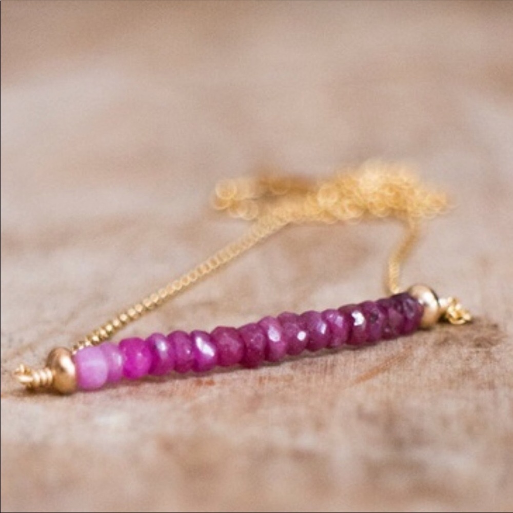 Minimalist ombré necklace